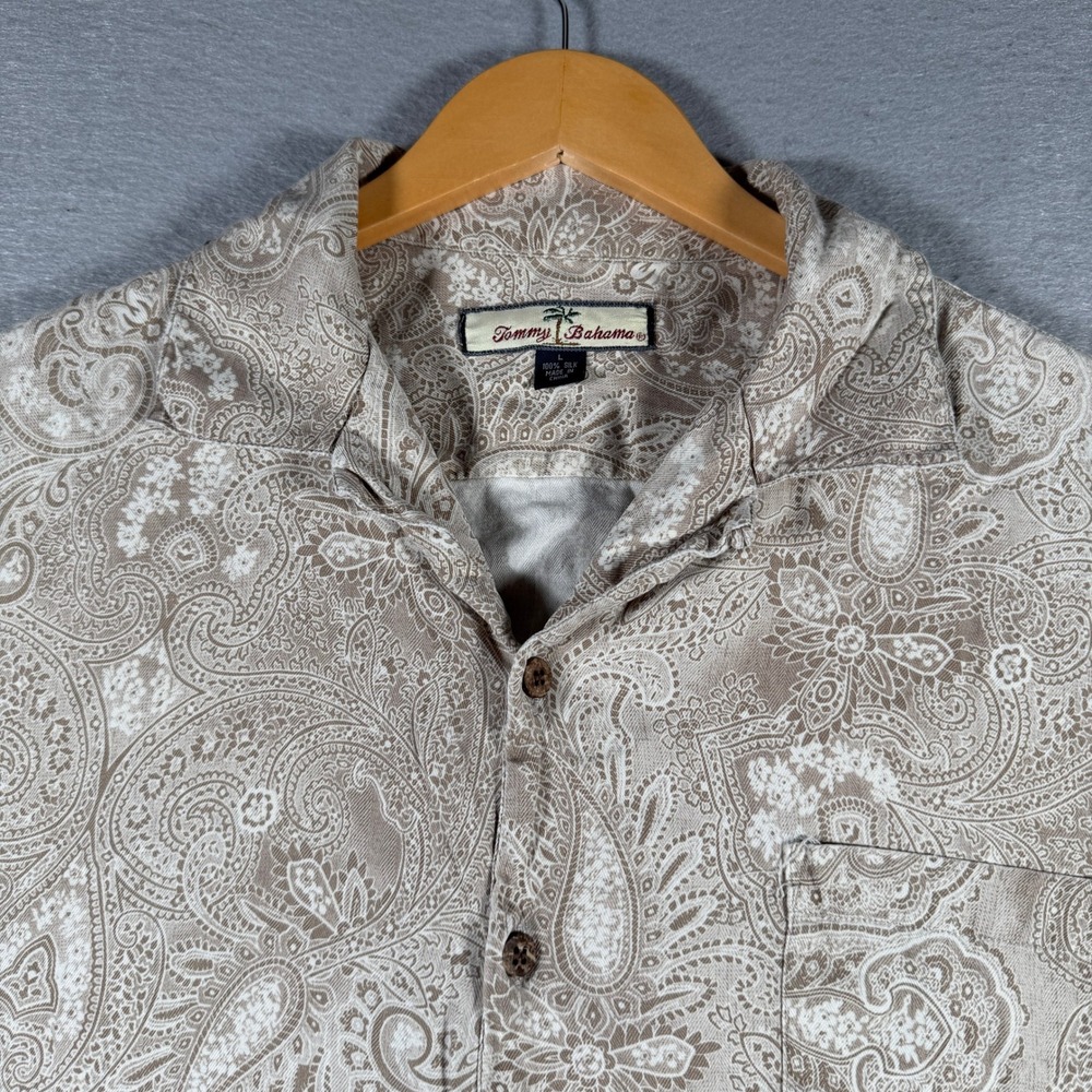 Tommy Bahama Mens Short Sleeve Paisley Camp Shirt Tan Cream Button Up Medium - Picture 3 of 11